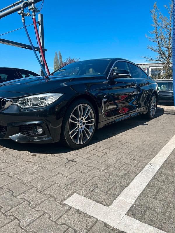 Schwarz Gebraucht 2017 BMW 430 M Sport Coupé | 27.500 € - Bild 1/4
