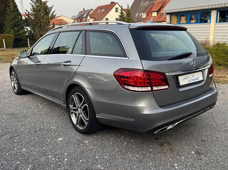 Gebraucht Mercedes E220 Avantgarde 170 PS (125 kW) 2014 Grau Limousine