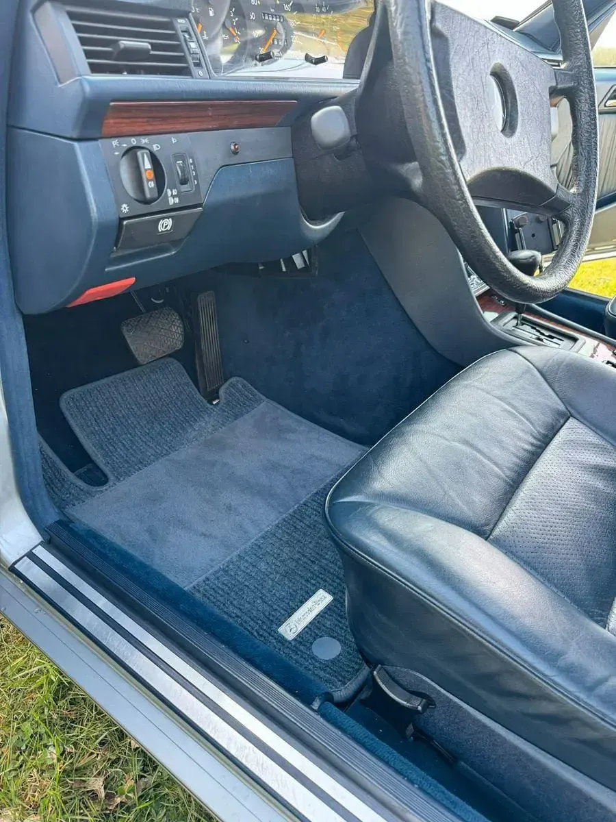 Brugt Mercedes E230 132 HK (97 kW) 1992 Sølv Stationcar