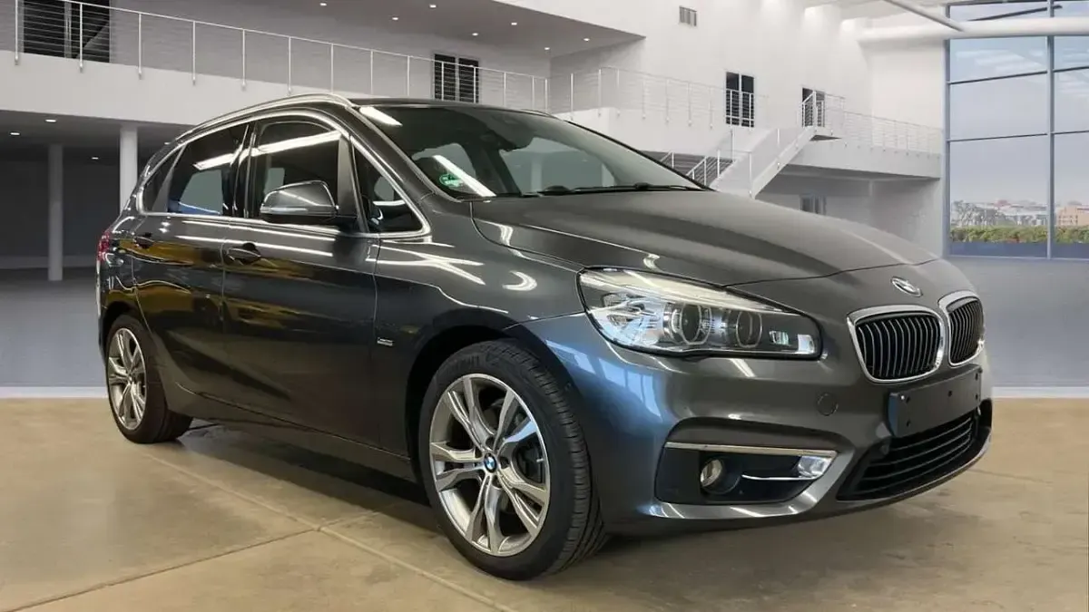 Gebraucht BMW 220 Luxury Line 190 PS (139 kW) 2016 Mineralgrau Van / Kleinbus