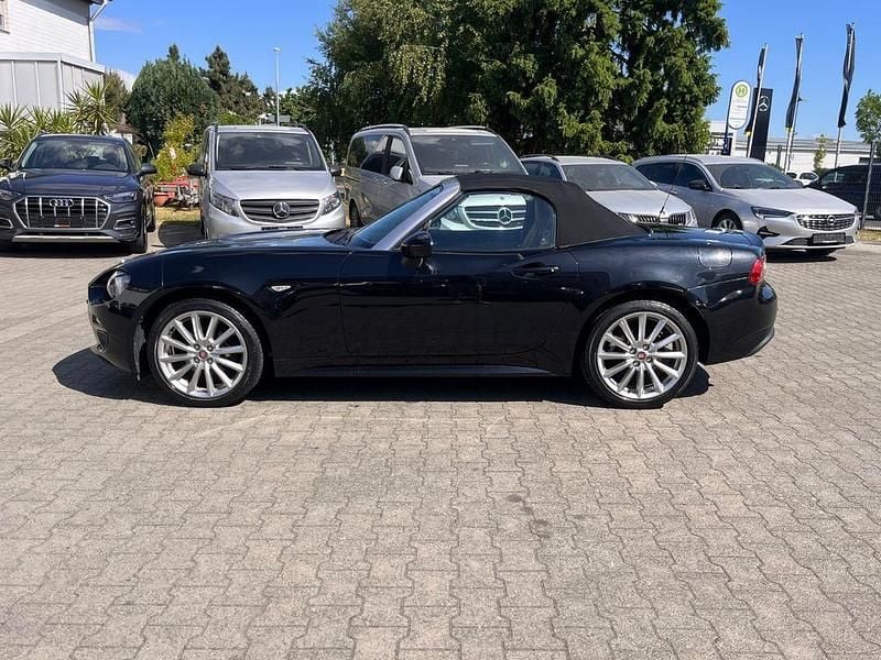 Gebraucht Fiat 124 Spider Lusso 140 PS (102 kW) 2017 Schwarz Cabrio