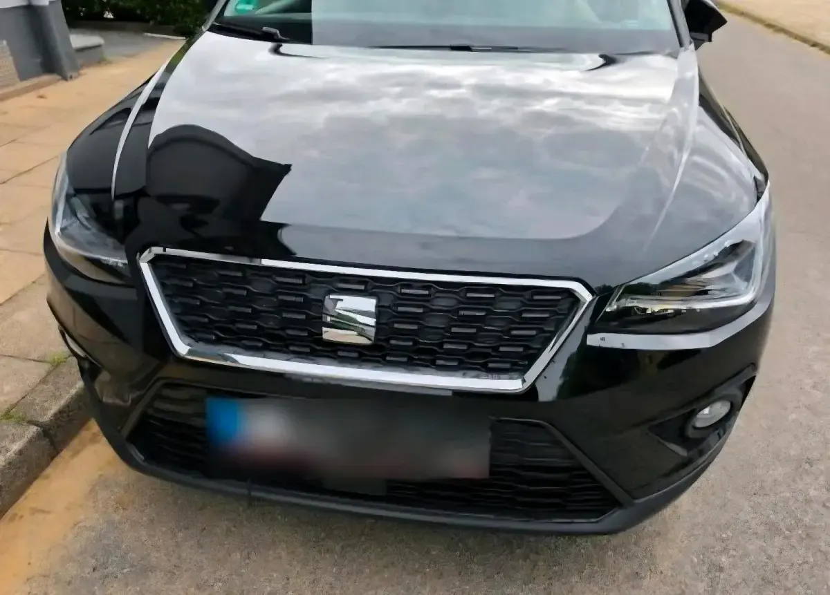 Gebraucht Seat Arona 95 PS (69 kW) 2026 Schwarz SUV