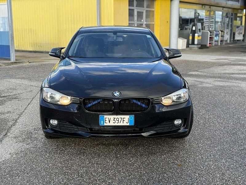 Gebraucht BMW 318 143 PS (105 kW) 2014 Schwarz Kombi