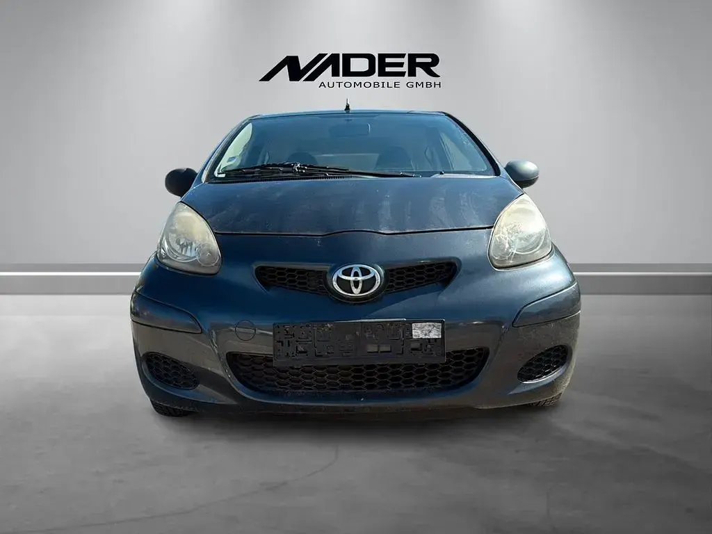 Gebraucht Toyota Aygo Basis 68 PS (50 kW) 2009 Grau Kleinwagen