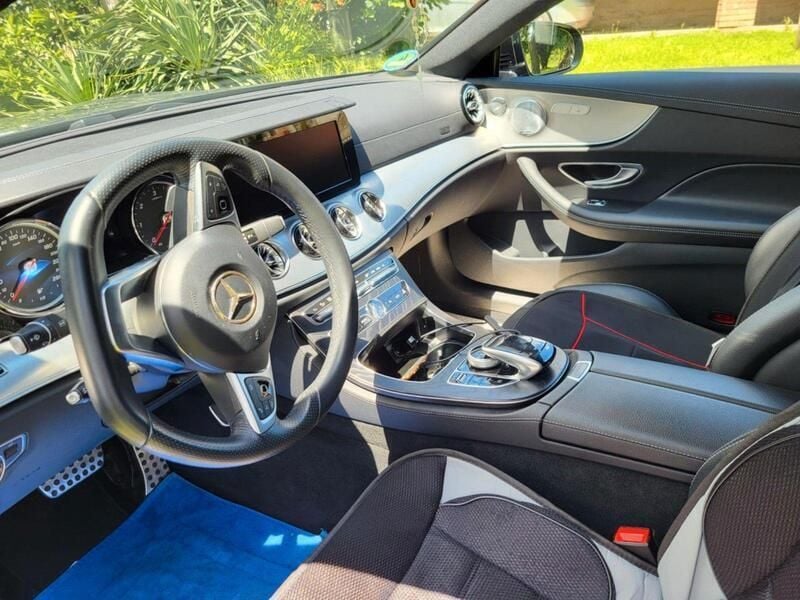Grau Gebraucht 2019 Mercedes E220 AMG Coupé | 33.800 € (Superpreis) - Bild 1/4