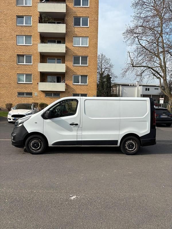 Gebraucht Opel Vivaro 118 PS (86 kW) 2014 Weiß Van / Kleinbus