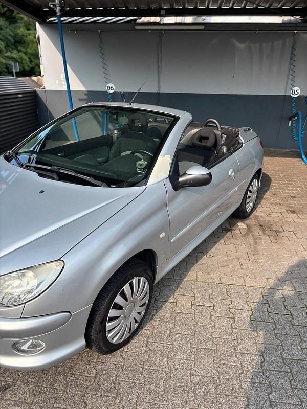 Silber Gebraucht 2004 Peugeot 206 CC Cabrio | 800 € (Superpreis) - Bild 1/4