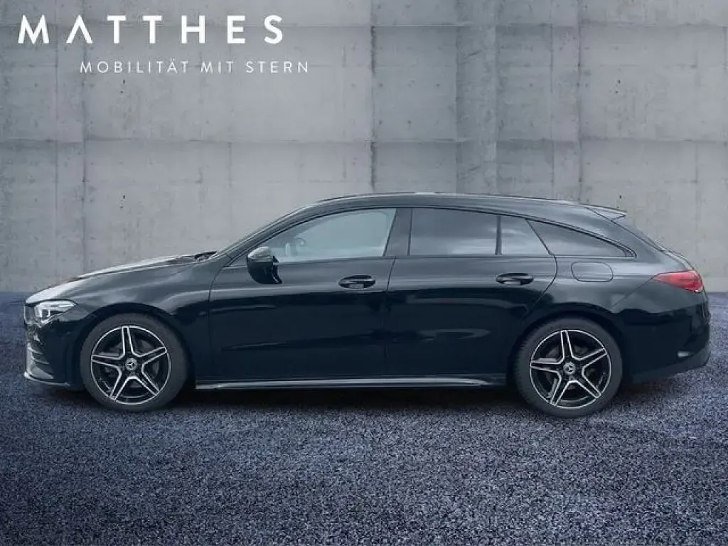Gebraucht Mercedes CLA220 AMG 190 PS (139 kW) 2022 Kosmosschwarz (metallic) Limousine