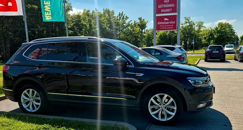 Gebraucht VW Tiguan Allspace Highline 150 PS (110 kW) 2020 Schwarz SUV