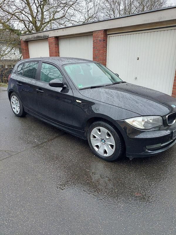 Gebraucht BMW 116 122 PS (89 kW) 2008 Schwarz Kleinwagen