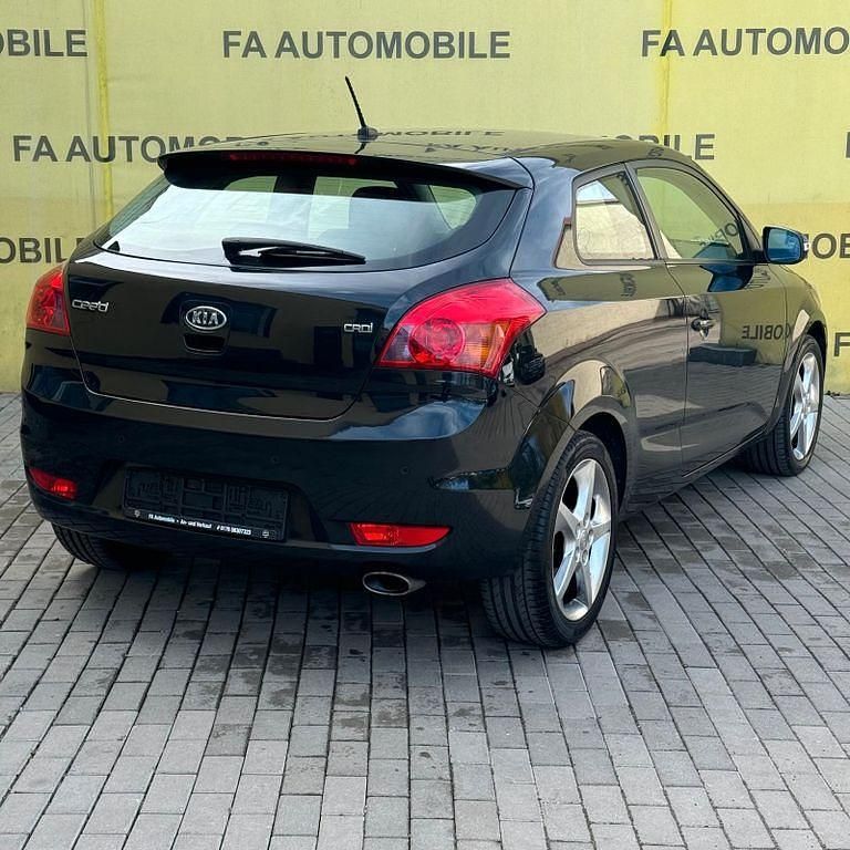 Second-hand Kia ProCeed 116 CP (85 kW) 2008 Negru Hatchback