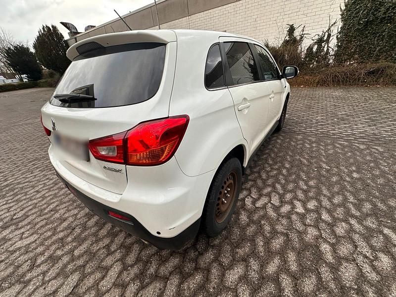 Gebraucht Mitsubishi ASX Edition 117 PS (86 kW) 2011 Weiß SUV