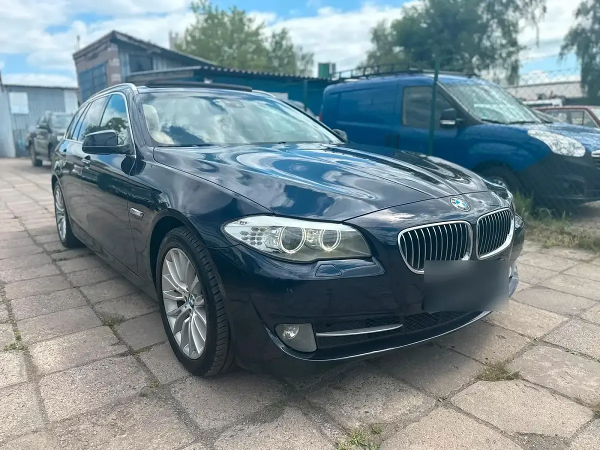 Gebraucht BMW 520 184 PS (135 kW) 2012 Blau Kombi