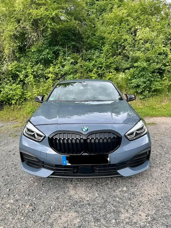 Gebraucht BMW 118 Shadowline 136 PS (100 kW) 2021 Grau Limousine