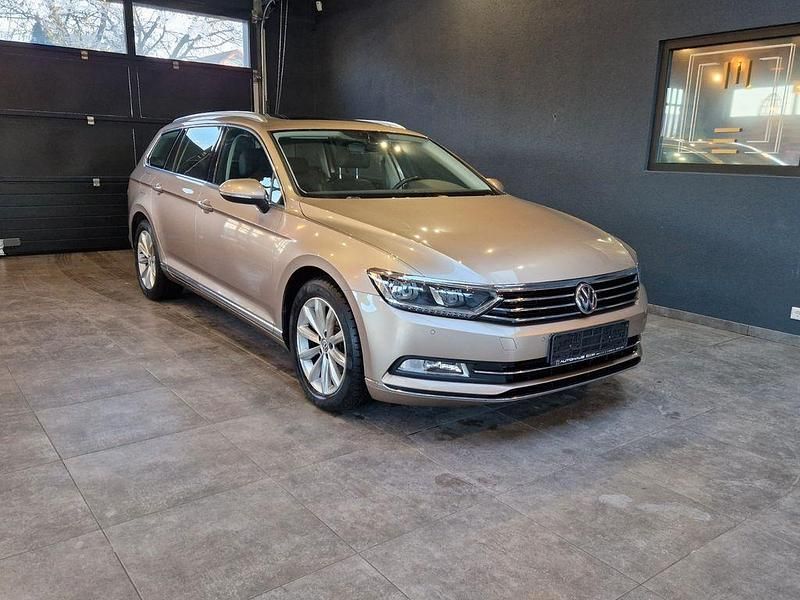 Gebraucht VW Passat Highline 179 PS (131 kW) 2016 Gold Kombi