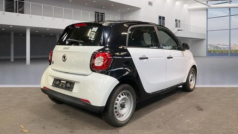Gebraucht Smart ForFour Electric Drive 60 kW (82 PS) 2021 Weiß Limousine
