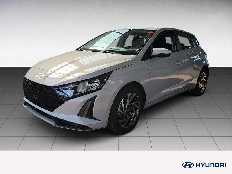 Grau Gebraucht 2024 Hyundai i20 Trend Limousine | 19.190 € (Etwas zu teuer) - Bild 1/4