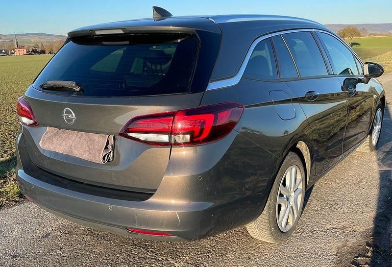 Gebraucht Opel Astra Innovation 136 PS (100 kW) 2016 Grau Kombi