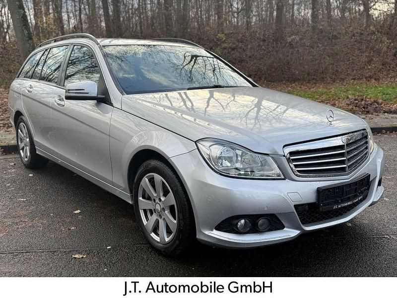 Gebraucht Mercedes C220 170 PS (125 kW) 2013 Silber Limousine
