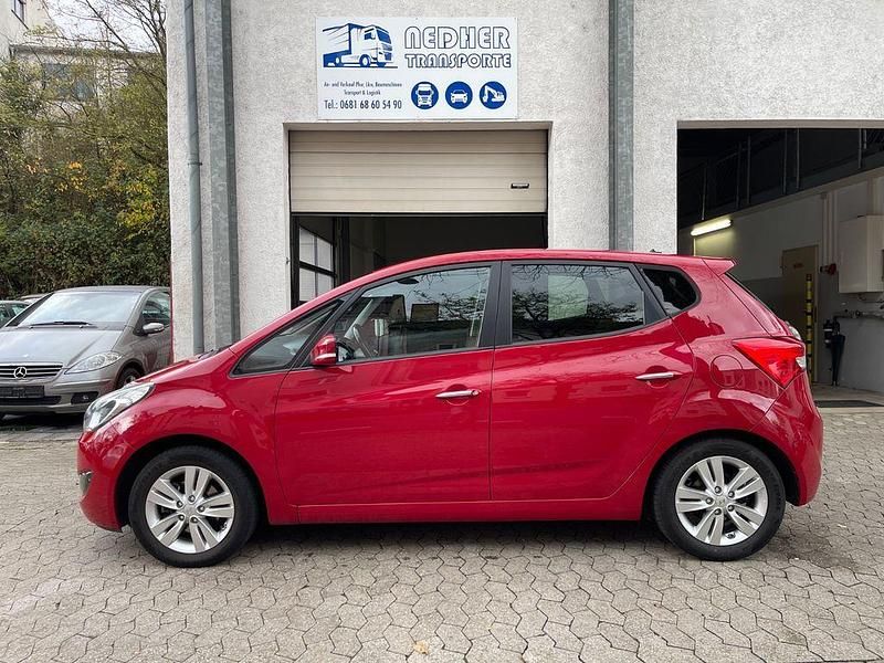 Rot Gebraucht 2014 Hyundai ix20 Edition Kleinwagen | 5.900 € (Fairer Preis) - Bild 1/4