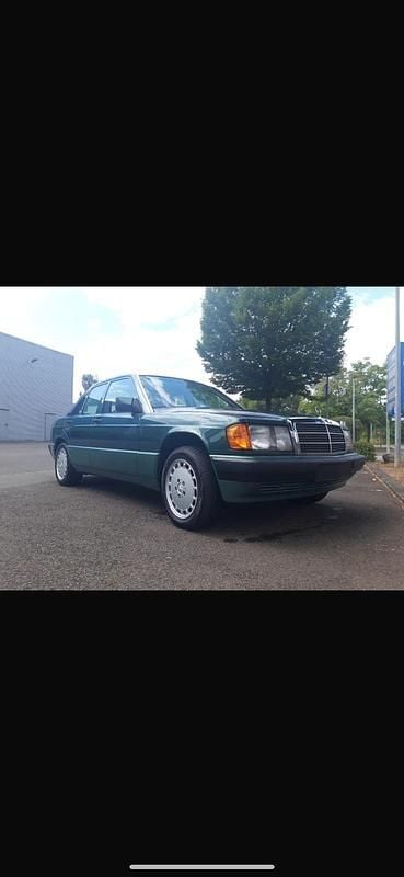 Gebraucht Mercedes 190 160 PS (117 kW) 1992 Grün Limousine
