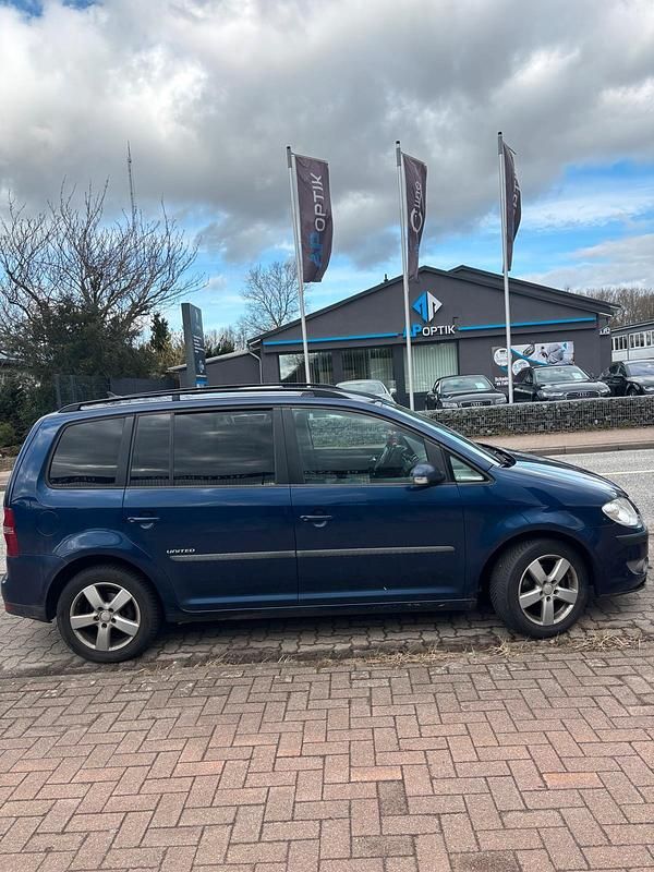 Gebraucht VW Touran 140 PS (102 kW) 2008 Blau Van / Kleinbus