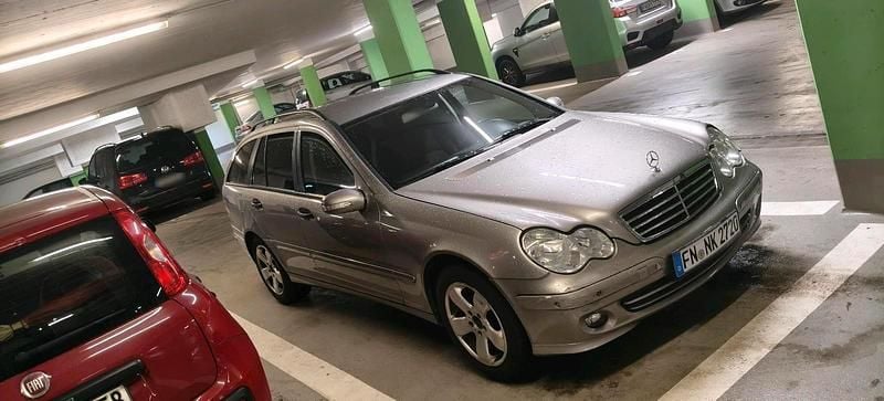 Gebraucht Mercedes C200 163 PS (119 kW) 2006 Gold Kombi