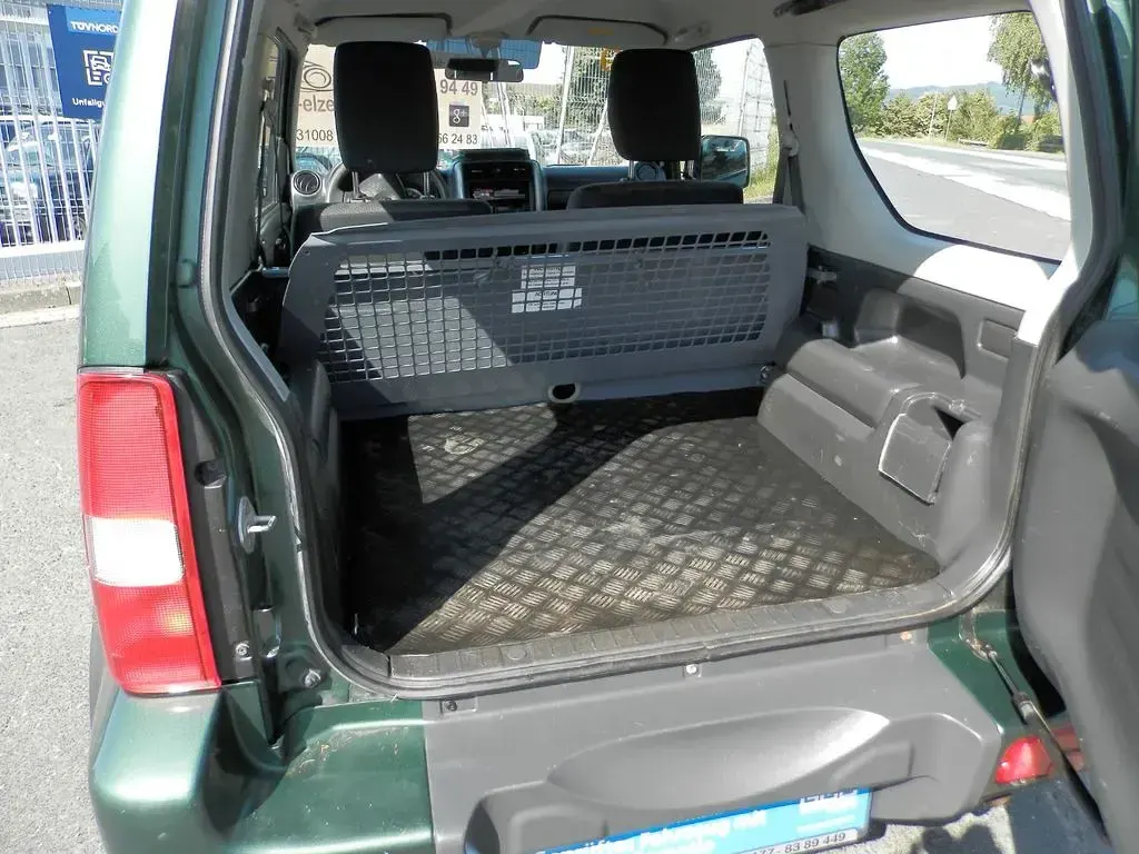 Gebraucht Suzuki Jimny Ranger 86 PS (63 kW) 2014 Grün SUV