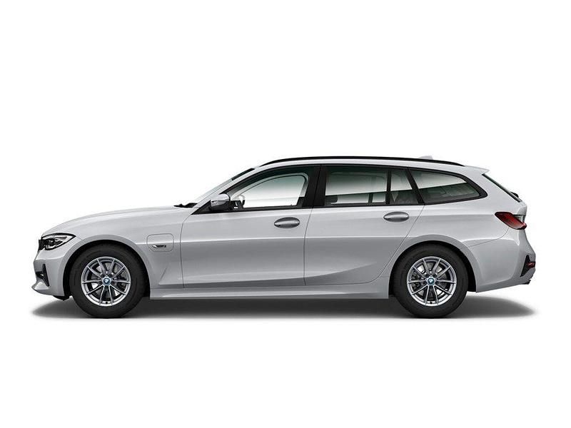 Silber Gebraucht 2021 BMW 320e Advantage Kombi | 21.998 € (Fairer Preis) - Bild 1/4