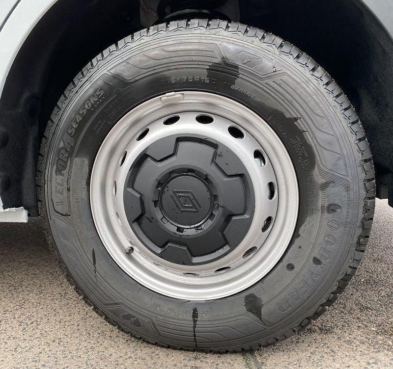 Neu Renault Master 150 PS (110 kW) 2025 Van