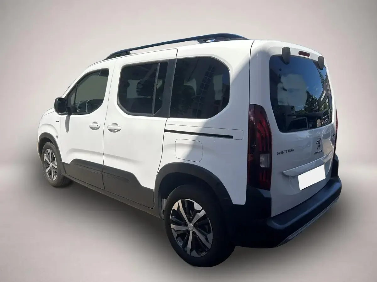 Gebraucht Peugeot Rifter GT-line 131 PS (96 kW) 2020 Manufacturer Van / Kleinbus