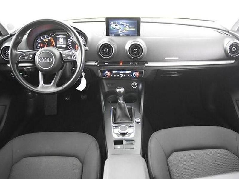 Gebraucht Audi A3 Sport 116 PS (85 kW) 2019 Schwarz Limousine