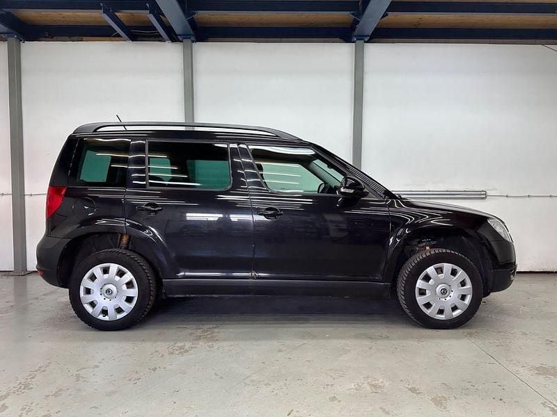 Używany Skoda Yeti 122 KM (89 kW) 2012 Czarny SUV