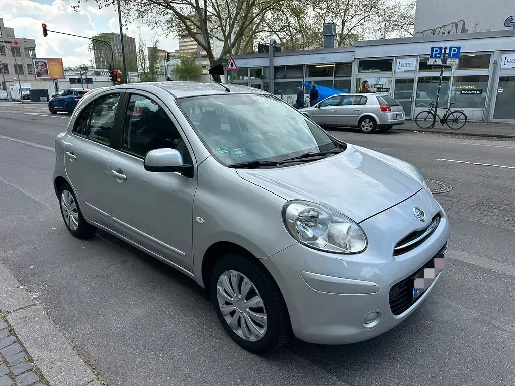 Gebraucht Nissan Micra Acenta 80 PS (58 kW) 2012 Silber Kleinwagen