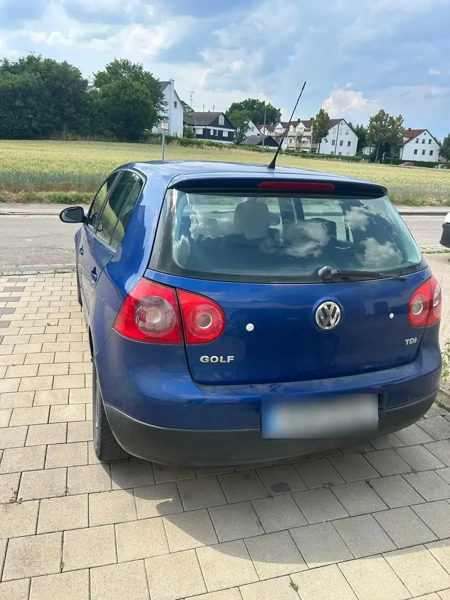 Gebraucht VW Golf V 105 PS (77 kW) 2006 Blau Kleinwagen