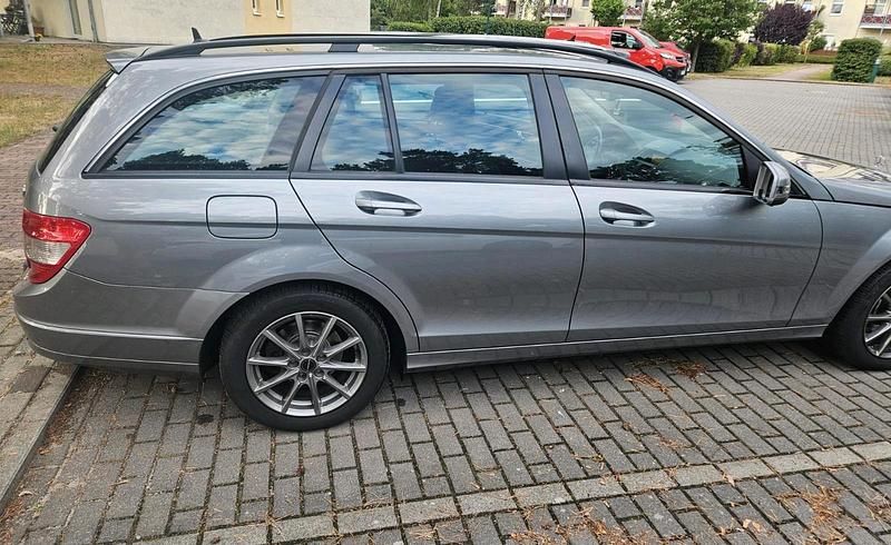Silber Gebraucht 2009 Mercedes C200 Kombi | 6.000 € (Guter Preis) - Bild 1/4