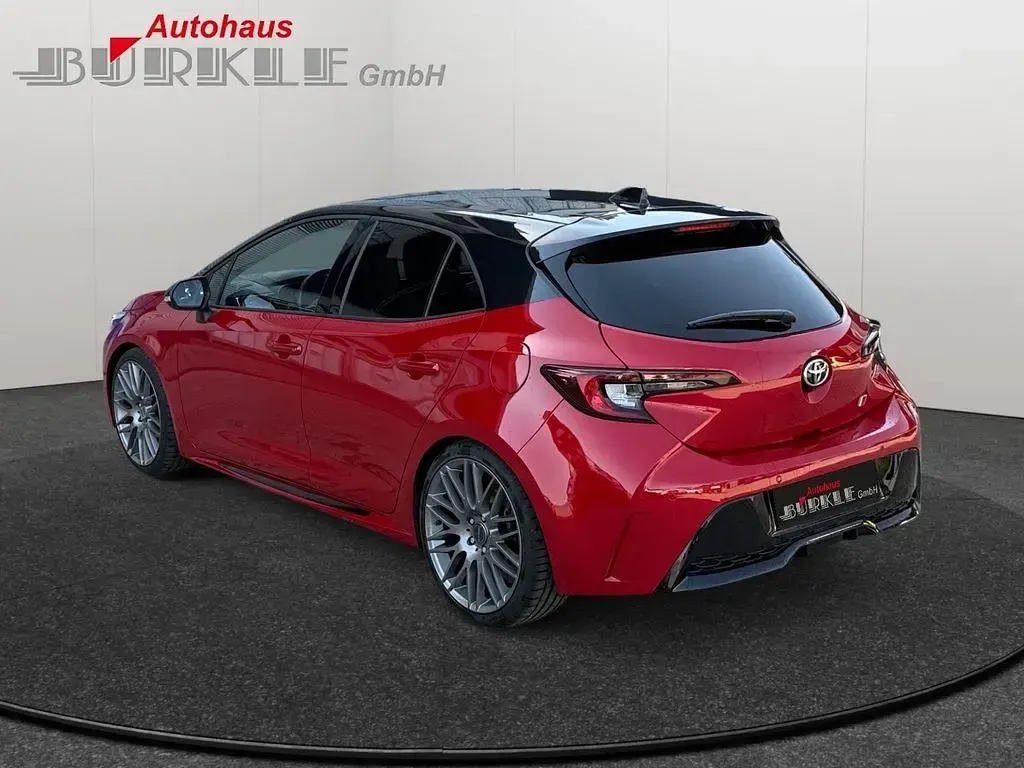 Gebraucht Toyota Corolla Sport 197 PS (144 kW) 2023 Rot Limousine