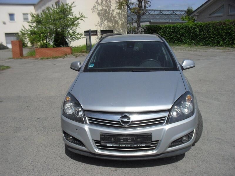Silber Gebraucht 2010 Opel Astra Kombi | 1.999 € (Guter Preis) - Bild 1/4
