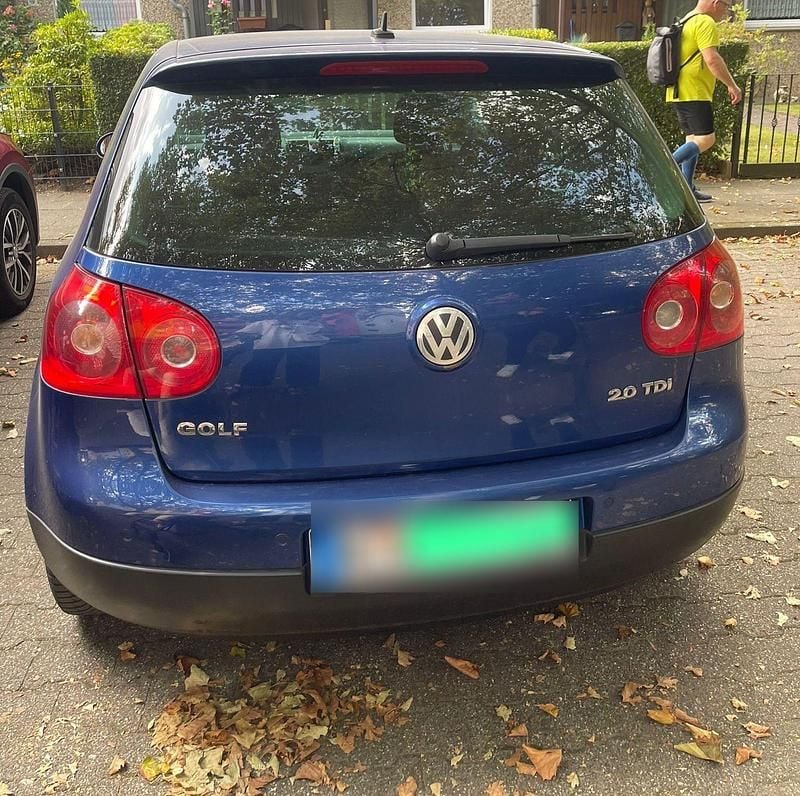 Gebraucht VW Golf V 140 PS (102 kW) 2004 Blau Kleinwagen