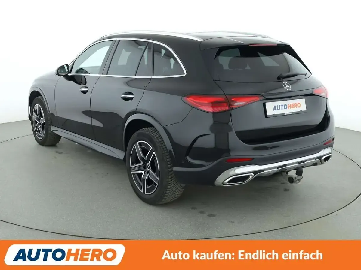 Gebraucht Mercedes GLC220 AMG line 220 PS (161 kW) 2023 Obsidianschwarz SUV