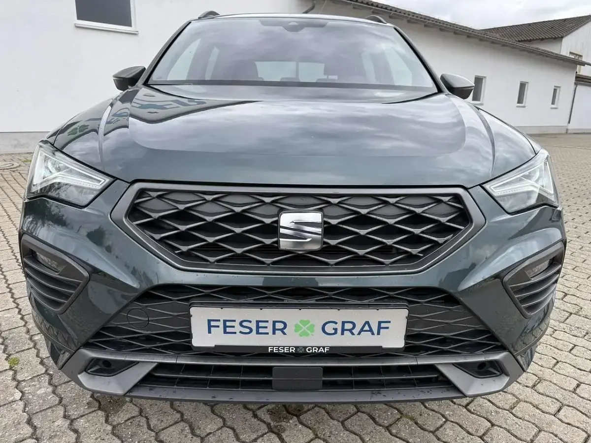 Gebraucht Seat Ateca 4Drive 190 PS (139 kW) 2022 Dark camouflage metallic SUV