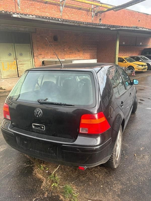 Gebraucht VW Golf IV 125 PS (91 kW) 1998 Schwarz Kleinwagen