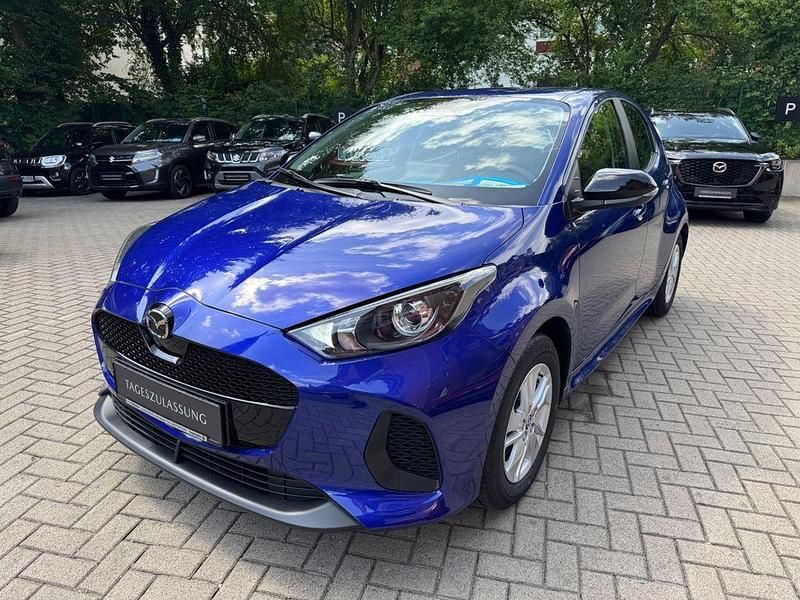 Neu Mazda 2 Center-Line 92 PS (67 kW) 2025 Blau Limousine