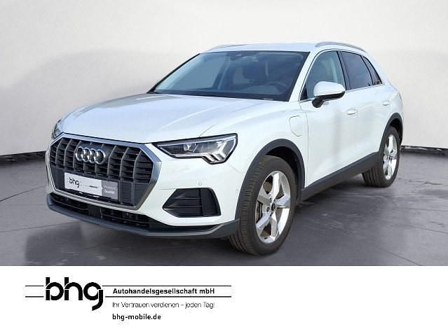 Gletscherweiß metallic Gebraucht 2023 Audi Q3 Ambiente SUV | 25.850 € (Superpreis) - Bild 1/4
