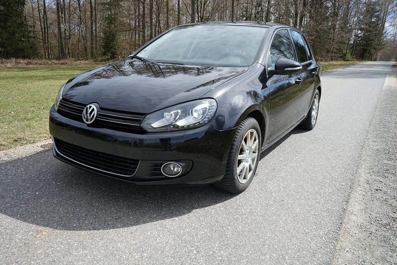 Gebraucht VW Golf VI Style 105 PS (77 kW) 2011 Schwarz Kleinwagen