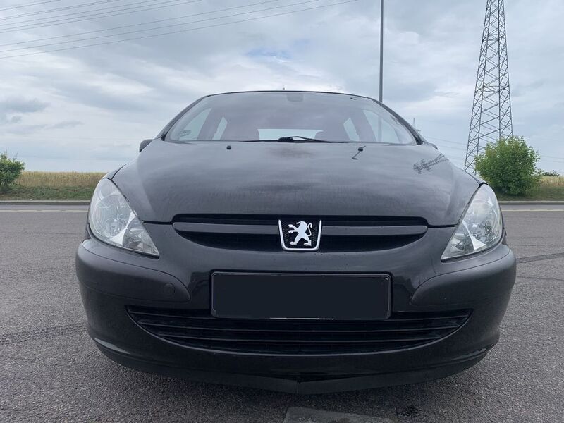 Schwarz Gebraucht 2004 Peugeot 307 Premium Limousine | 1.990 € (Fairer Preis) - Bild 1/4
