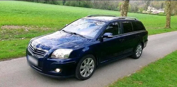 Gebraucht Toyota Avensis T2 150 PS (110 kW) 2008 Blau Kombi
