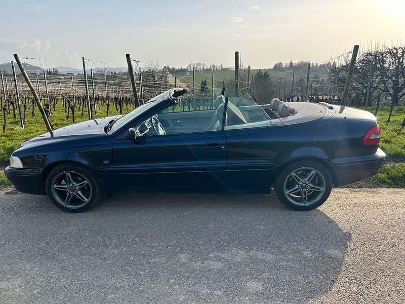 Gebraucht Volvo C70 Comfort 239 PS (175 kW) 2000 Blau Cabrio