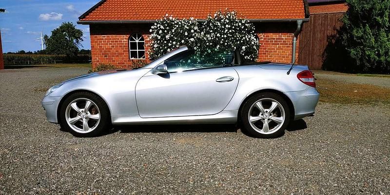 Gebraucht Mercedes SLK350 272 PS (200 kW) 2004 Iridiumsilber (775u) Cabrio