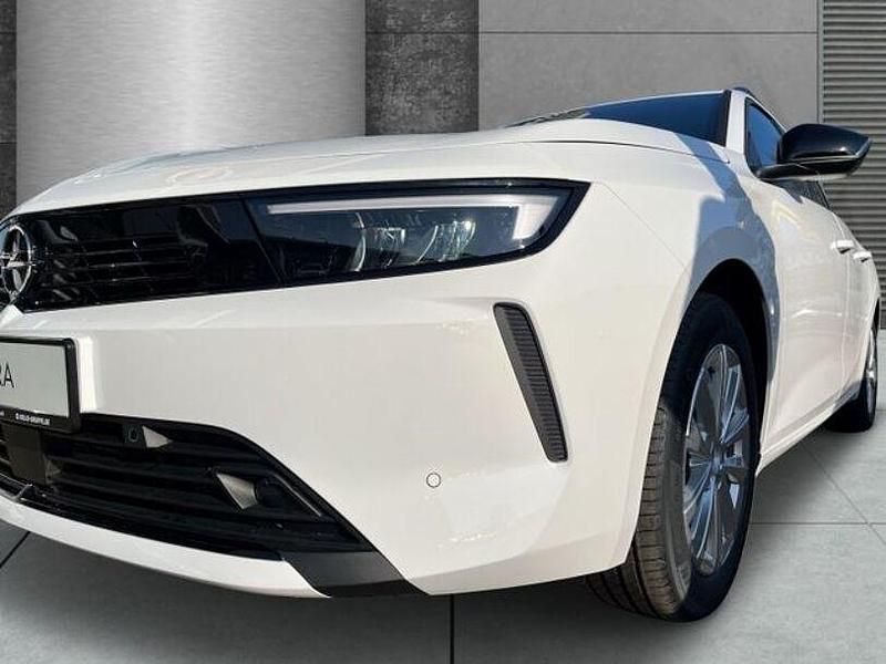 Neu Opel Astra Edition 131 PS (96 kW) 2025 Arktis weiß (uni) Kombi